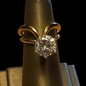 18K GF Ring 4 carat Cubic Zirconia - Size 7